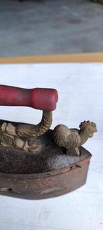 Ancien grand fer à repasser à braise fonte fermoir : 50 €, Enlèvement, Utilisé, Outillage ou Accessoires