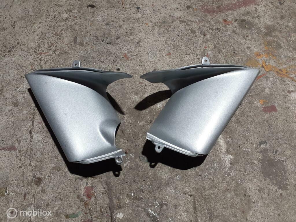 Luchtinlaatrooster kappen luchtinlaat zijkappen ST2 ST3 ST4, Motoren, Gebruikt, Ophalen of Verzenden