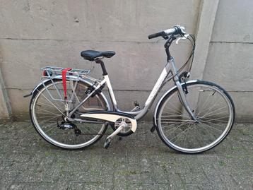 damesfiets minerva in zeer goede en perfecte staat beschikbaar voor biedingen