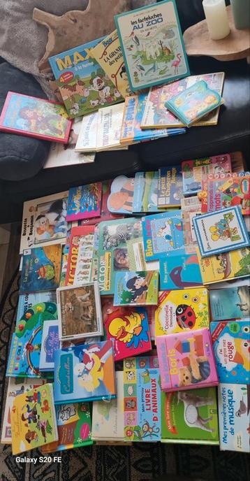 Lot de 50 livres enfants disponible aux enchères