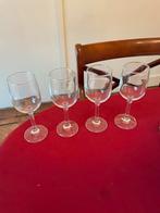4 wijnglazen, Ophalen, Zo goed als nieuw, Effen, Glas of Glazen