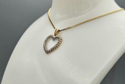 Gouden vintage hanger met diamant. Ca: 0.30 ct. 2025/241., Handtassen en Accessoires, Kettinghangers, Zo goed als nieuw, Goud