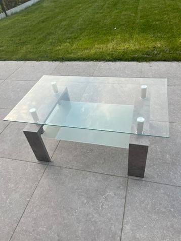 Salontafel beschikbaar voor biedingen