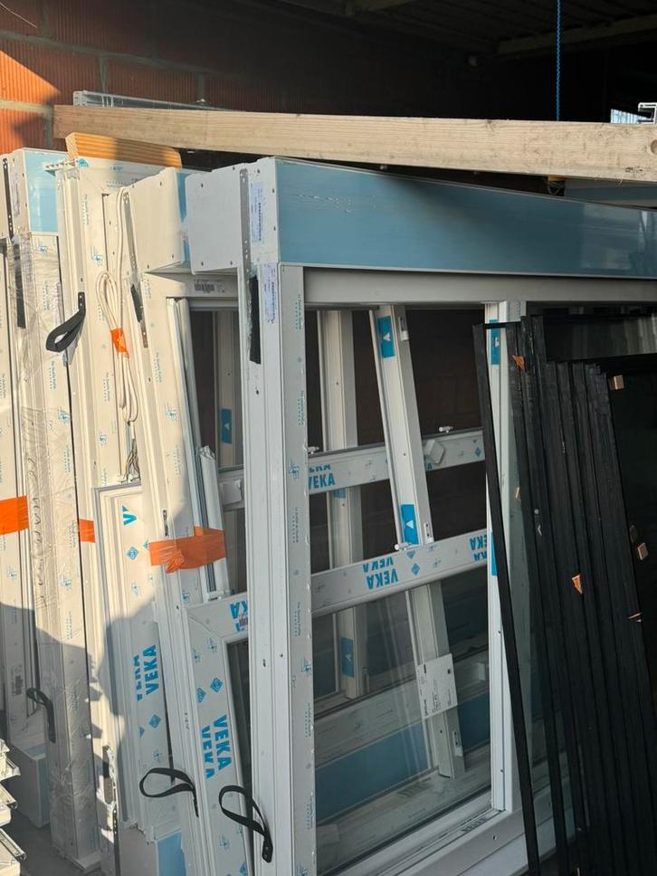 Fenêtres PVC complètes NEUVES, sur mesure, jamais posées., Zakelijke goederen, Stock en Retail | Partijen goederen, Ophalen
