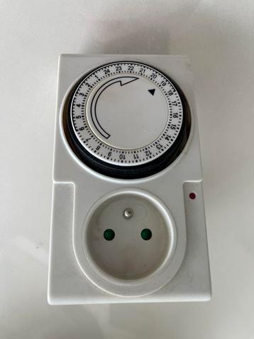 mechanische tijdschakelaar beschikbaar voor biedingen