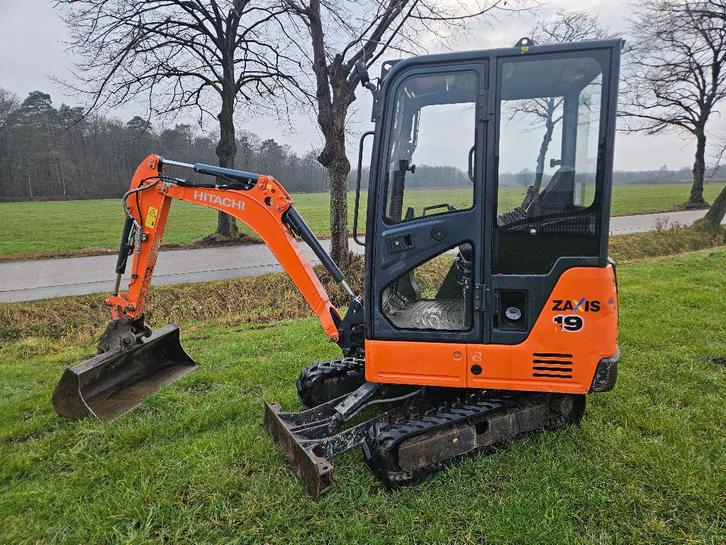 Hitachi ZX19-5A, Articles professionnels, Machines & Construction | Grues & Excavatrices, Grue, Enlèvement ou Envoi