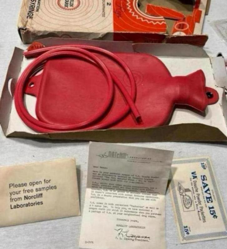 VINTAGE 1960'S Sun Mark ST. REGIS - Rood Rubber waterzak set, Diversen, Verpleegmiddelen, Zo goed als nieuw, Ophalen of Verzenden