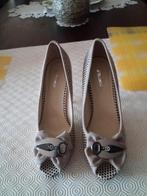 Nieuw paar damesschoenen  "PUNTO ", Kleding | Dames, Ophalen of Verzenden, Nieuw