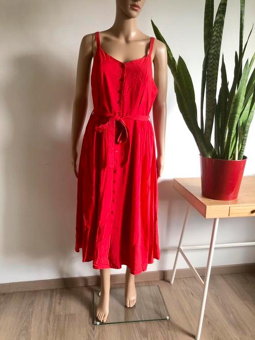 Prachtige felrode zomerjurk midilengte (maat S) NIEUW, Kleding | Dames, Jurken, Nieuw, Maat 38/40 (M), Rood, Onder de knie, Ophalen of Verzenden