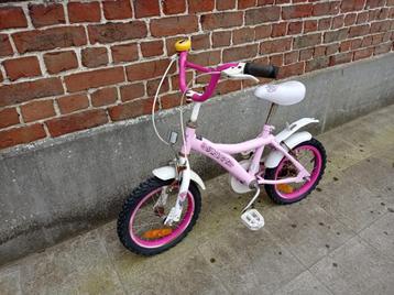 14 inch roze fiets beschikbaar voor biedingen