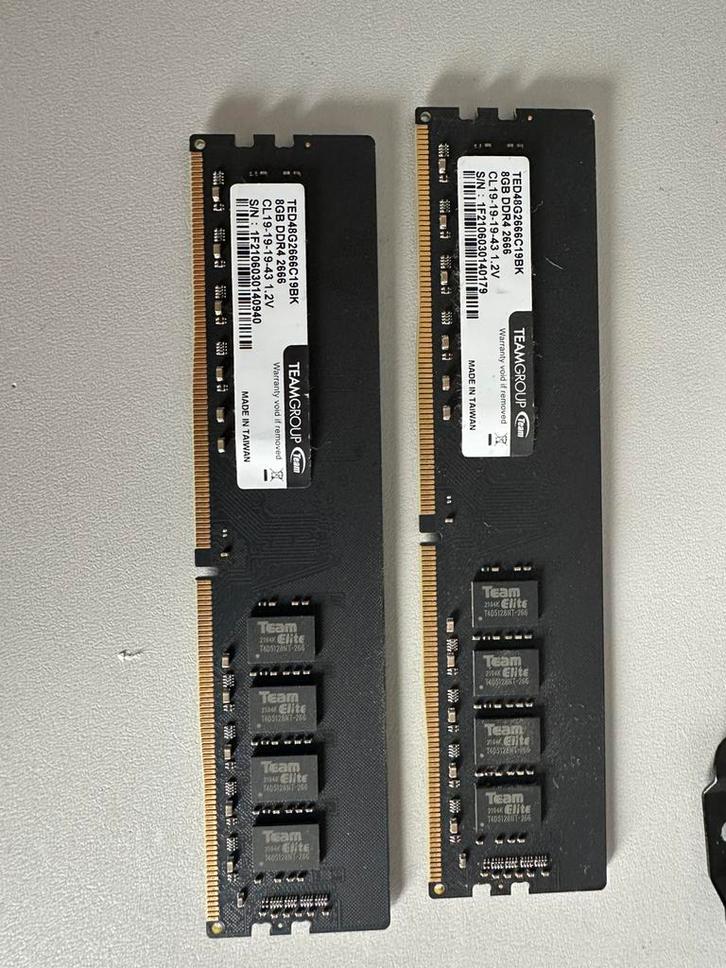 16GB (2x8GB) DDR4 2666MHz Werkend en in goede staat, Computers en Software, RAM geheugen, Zo goed als nieuw, DDR4, Ophalen of Verzenden