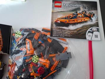 Lego technic 42120 hovercraft  beschikbaar voor biedingen
