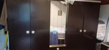 Garde robe  beschikbaar voor biedingen