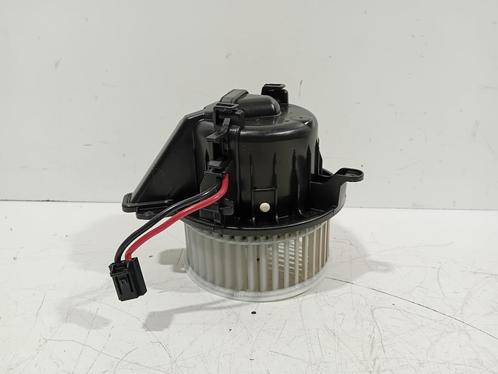 KACHEL VENTILATORMOTOR Volkswagen Taigo (2Q1820021), Auto-onderdelen, Airco en Verwarming, Volkswagen, Gebruikt