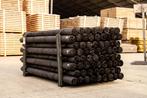 Weidepalen, Houtenpaal, Omheining, Afrastering, Weide, Weidegang, 4 paarden of pony's of meer