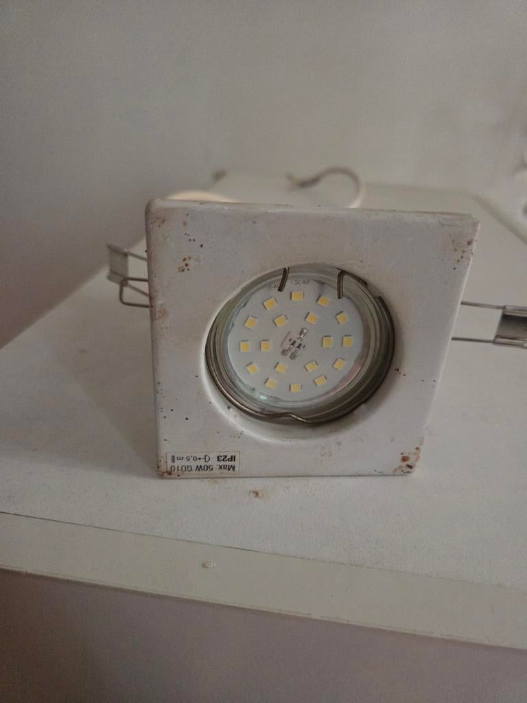 Lot de 25 spots LED encastrables avec ampoules – fonctionnel, Maison & Meubles, Lampes | Spots, LED, Enlèvement