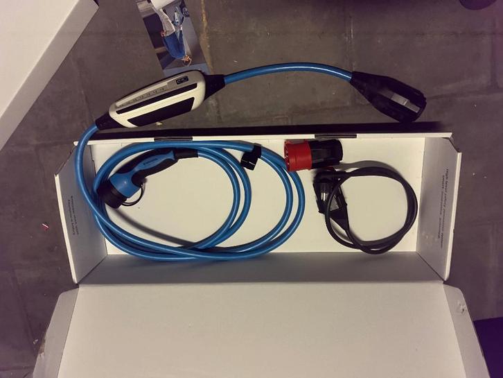 NRGkick laadkabel 5m met adapters, Auto diversen, Laadpalen, Zo goed als nieuw, Laadkabel, Ophalen