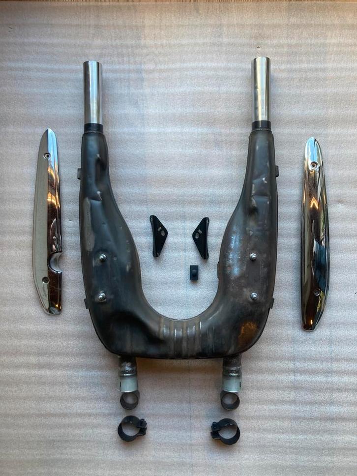 Honda goldwing gl 1000 uitlaat origineel, Motoren, Motoren | Honda, Particulier, Ophalen of Verzenden