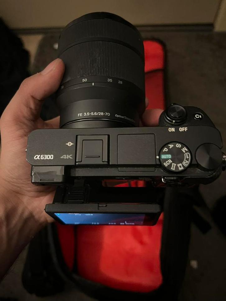 Te koop: Sony A6300 + Prime lens + 28-70mm zoomlens, TV, Hi-fi & Vidéo, Caméscopes analogiques, Caméra, Enlèvement