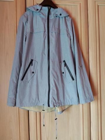 Jas The Outerwear beschikbaar voor biedingen
