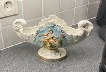 Prachtig vintage Capodimonte fruitschaal of compote beschikbaar voor biedingen