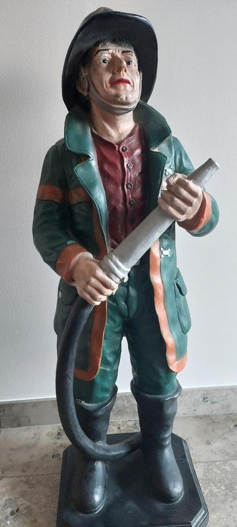 Brandweerman in actie beeld 90 cm, Antiek en Kunst, Kunst | Beelden en Houtsnijwerken, Ophalen