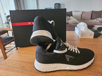 PRADA prax 01/Baskets  homme / taille 8,5 = 42 /   beschikbaar voor biedingen