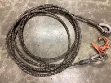 Zware staalkabel beschikbaar voor biedingen