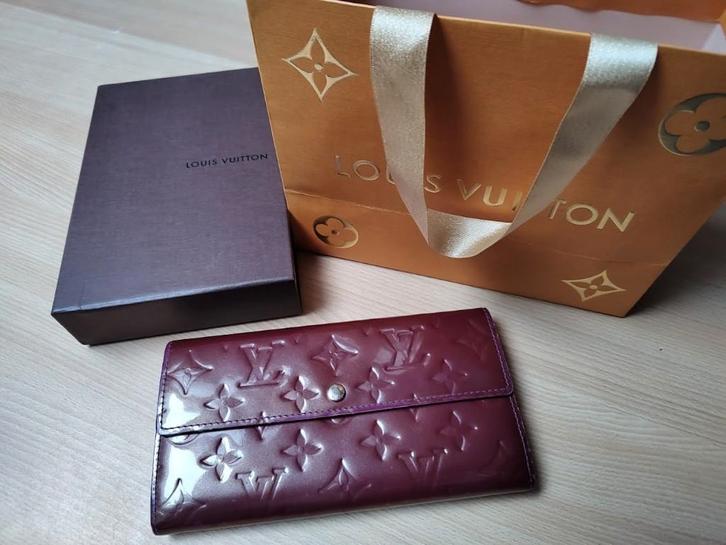 Louis Vuitton Vernis Rouge wallet, Handtassen en Accessoires, Portemonnees, Gebruikt, Overige merken, Rood, Leder, Ophalen of Verzenden