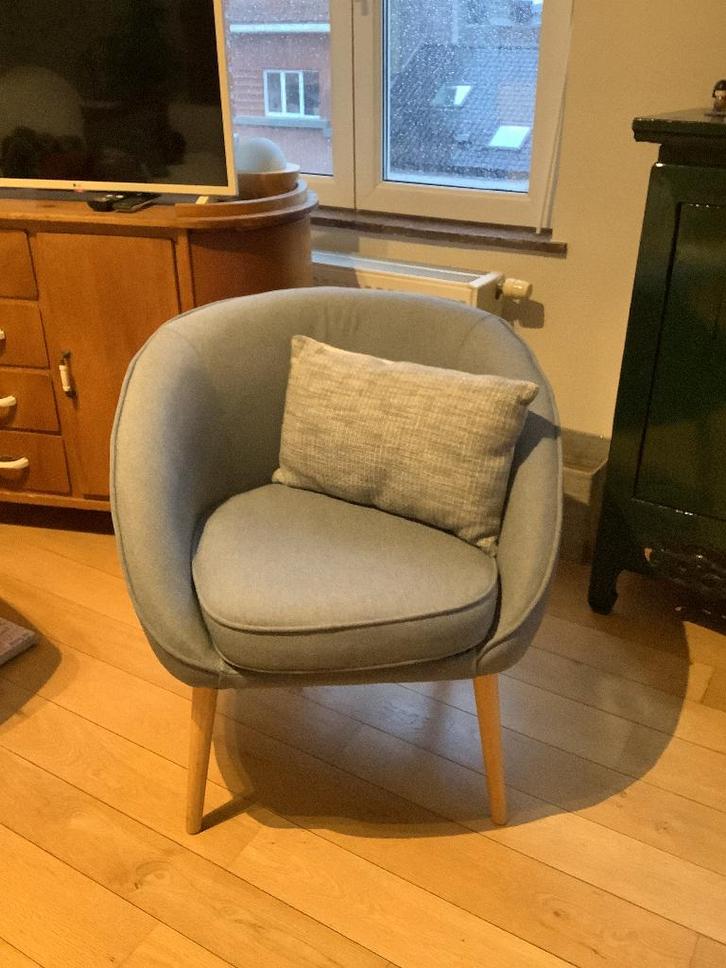 Fauteuil Jysk bleu quasi neuf, Maison & Meubles, Fauteuils, Comme neuf, Bois, Tissus, 50 à 75 cm, Moins de 75 cm, Enlèvement