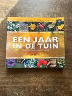 Boek: Een jaar in de tuin, Boeken, Ophalen of Verzenden, Gelezen, Bloemen, Planten en Bomen