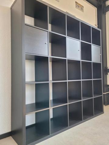 Kast /wandkast /bureaukast Kallax Zwart beschikbaar voor biedingen