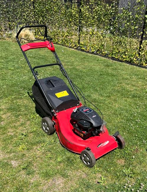 Grasmaaier Briggs & Stratton, Tuin en Terras, Grasmaaiers, Zo goed als nieuw, Benzine-grasmaaier, Opvangbak, Ophalen