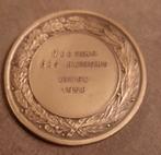 A l’occasion du Meeting des Nations de Liège en1958, Enlèvement ou Envoi, Bronze