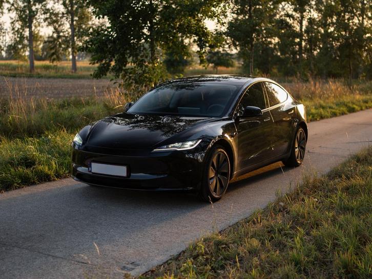Tesla Model 3 - Dual Motor, Auto's, Tesla, Particulier, Model 3, Elektrisch, 4 deurs, Automaat, Zwart, Zwart, Leder en Alcantara