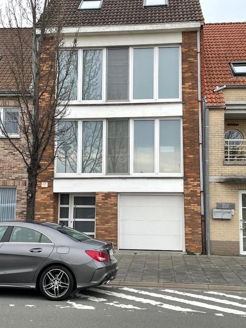 Huis te huur in Oostende / Vuurtoren, Immo, Huizen te huur, Oostende, Tussenwoning, Direct bij eigenaar, B