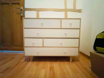 Commode 6 tiroirs beschikbaar voor biedingen