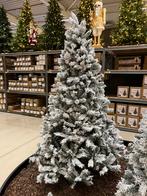 Kerstboom kunst 210cm met sneeuw, Diversen, Kerst, Ophalen, Zo goed als nieuw