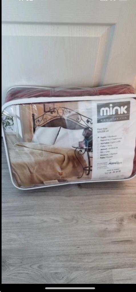 Couverture chaude bordeaux 160x220 cm, Maison & Meubles, Chambre à coucher | Lits, Neuf, Deux personnes, 160 cm, 220 cm, Tissu