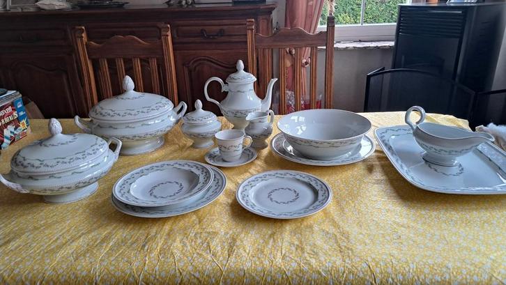 Service complet  Bernadaud - 69 pièces, Antiek en Kunst, Antiek | Servies compleet, Ophalen