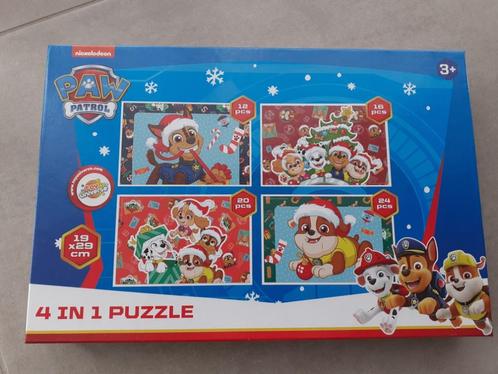 Nickelodeon 4 puzzels Paw patrol thema kerstmis, Kinderen en Baby's, Speelgoed | Kinderpuzzels, Zo goed als nieuw, 2 tot 4 jaar