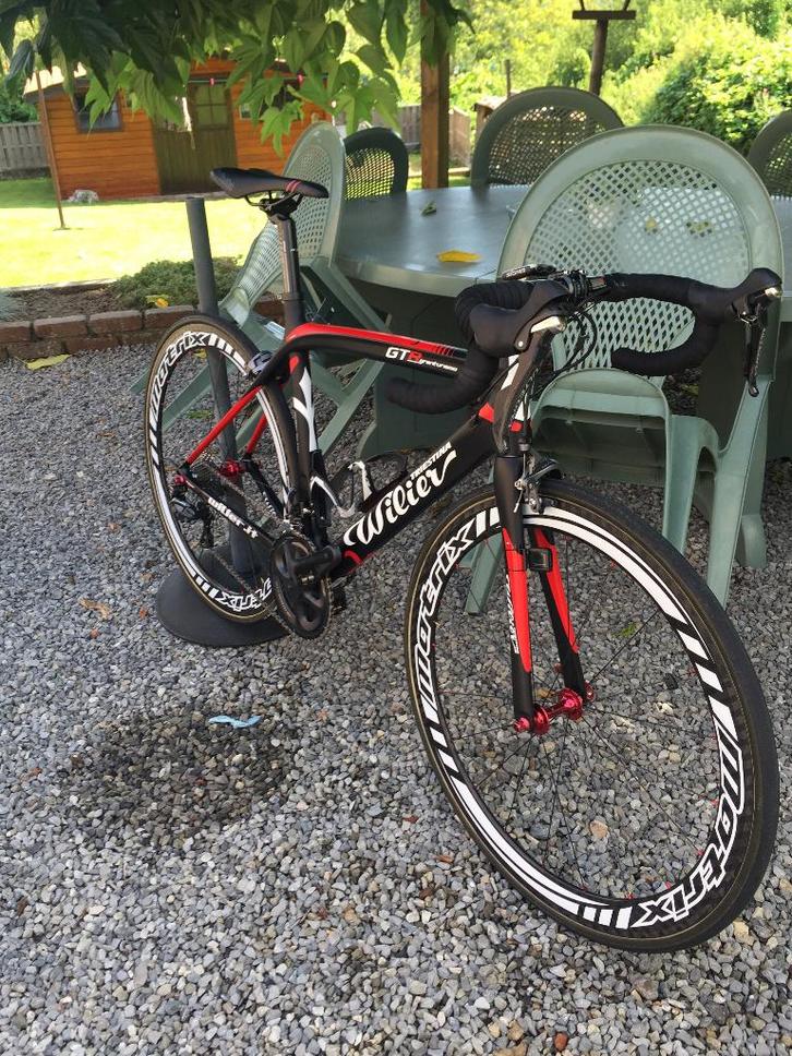 Wilier carbon, Vélos & Vélomoteurs, Vélos | Hommes | Vélos de sport & Vélo de randonnée, Utilisé, Autres marques, 10 à 15 vitesses