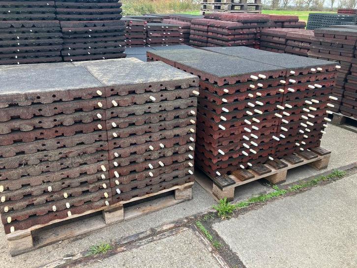 92 vochtdoorlatende rubberen matten 50x50x5,5cm, Dieren en Toebehoren, Stalling en Weidegang