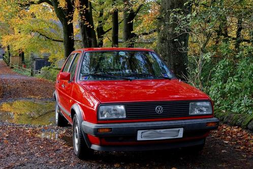 Volkswagen jetta MK2 1986 rouge, Autos, Volkswagen, Particulier, Jetta, Alarme, Toit ouvrant, Attache-remorque, Diesel, Berline