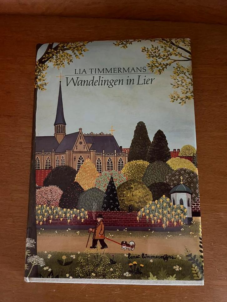 Wandelingen in Lier, Boeken, Sprookjes en Fabels, Zo goed als nieuw, Ophalen