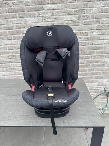 Autostoel van Maxi-cosi beschikbaar voor biedingen