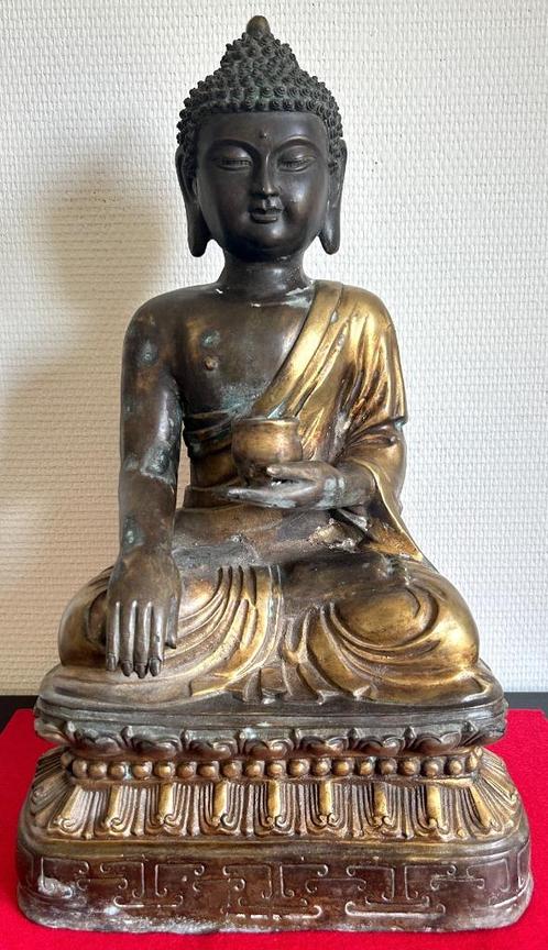 Gedeeltelijk verguld massief bronzen Boeddhabeeld - Nepal, Antiek en Kunst, Kunst | Niet-Westerse kunst, Ophalen of Verzenden