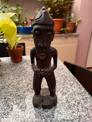 Kalimantan-beeldje  beschikbaar voor biedingen
