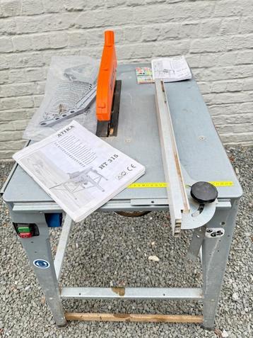 tafelzaagmachine , zaagtafel , heel goede staat  beschikbaar voor biedingen