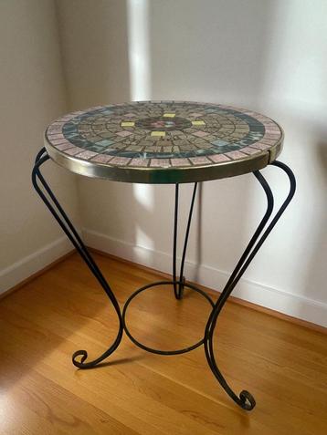 vintage roze mozaïek bijzettafel / sidetable / mini tafeltje beschikbaar voor biedingen